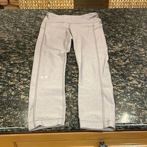 Under Armour compression ankle leggings